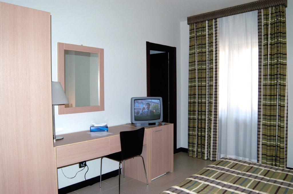 Hotel Santo Stefano П'єве-Санто-Стефано Екстер'єр фото