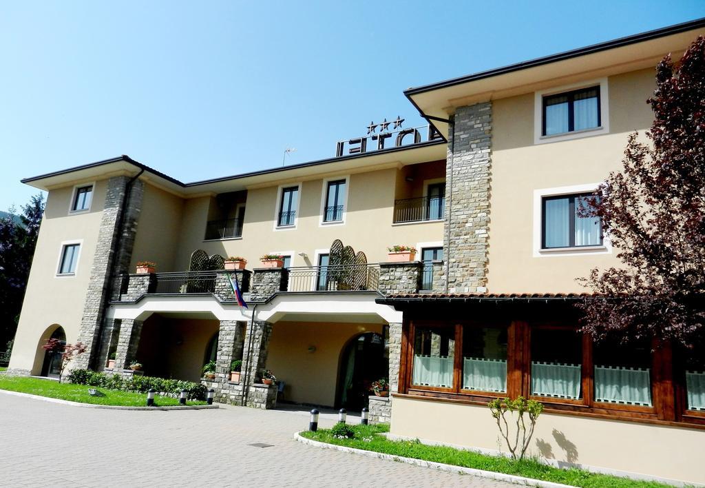 Hotel Santo Stefano П'єве-Санто-Стефано Екстер'єр фото
