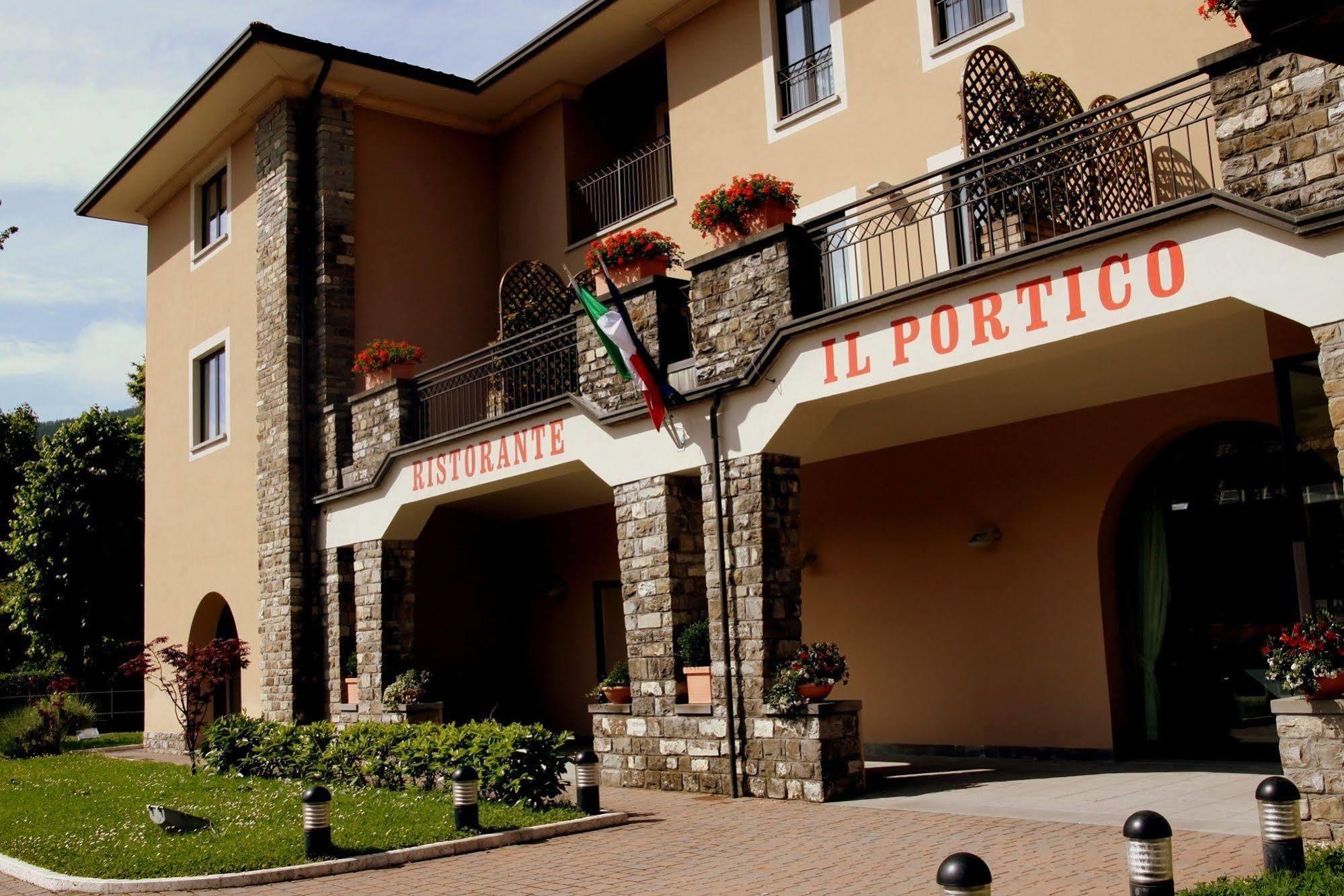 Hotel Santo Stefano П'єве-Санто-Стефано Екстер'єр фото