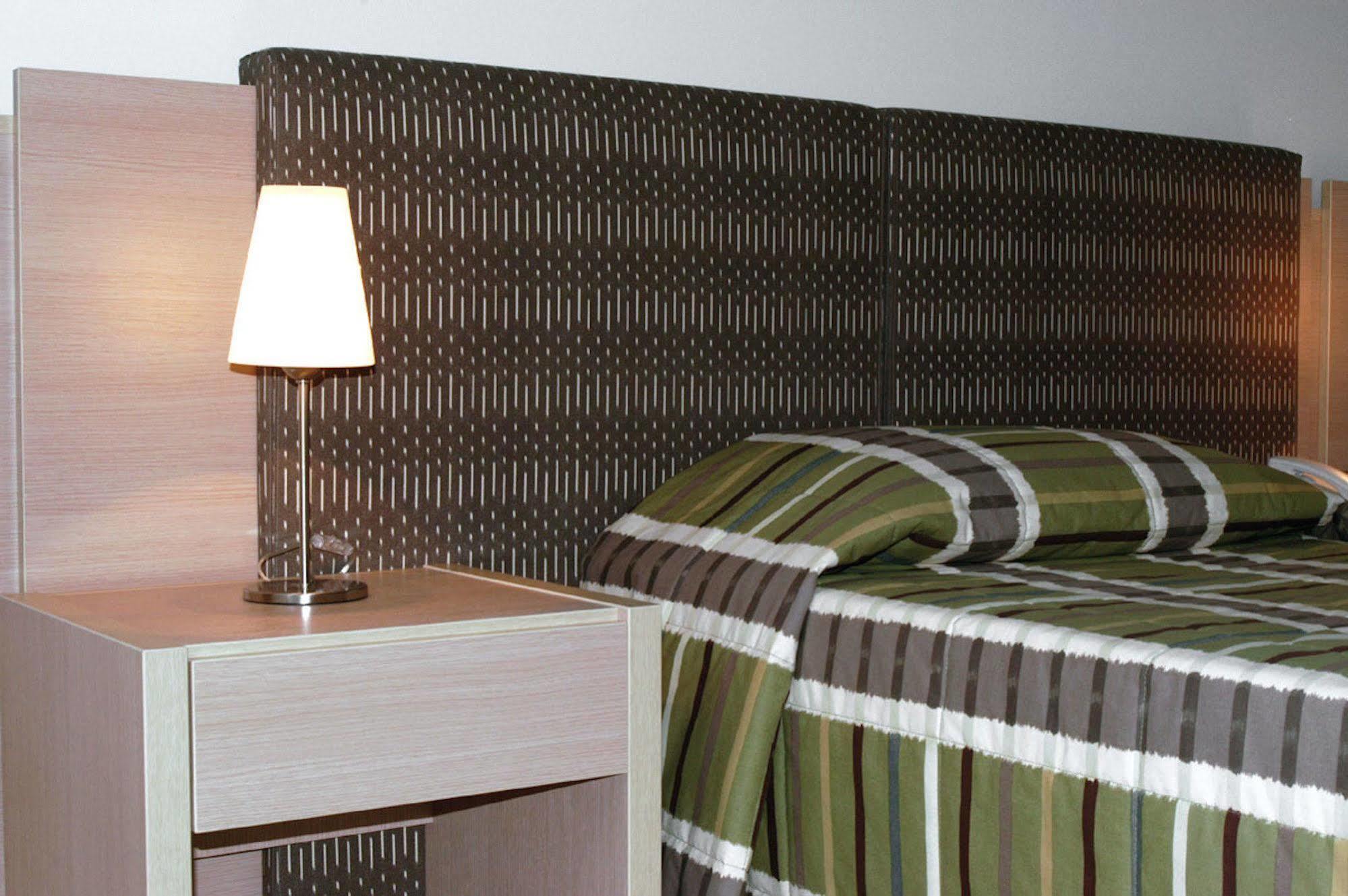 Hotel Santo Stefano П'єве-Санто-Стефано Екстер'єр фото